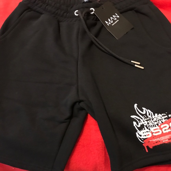 Size medium $25 - Picture 2 of 2